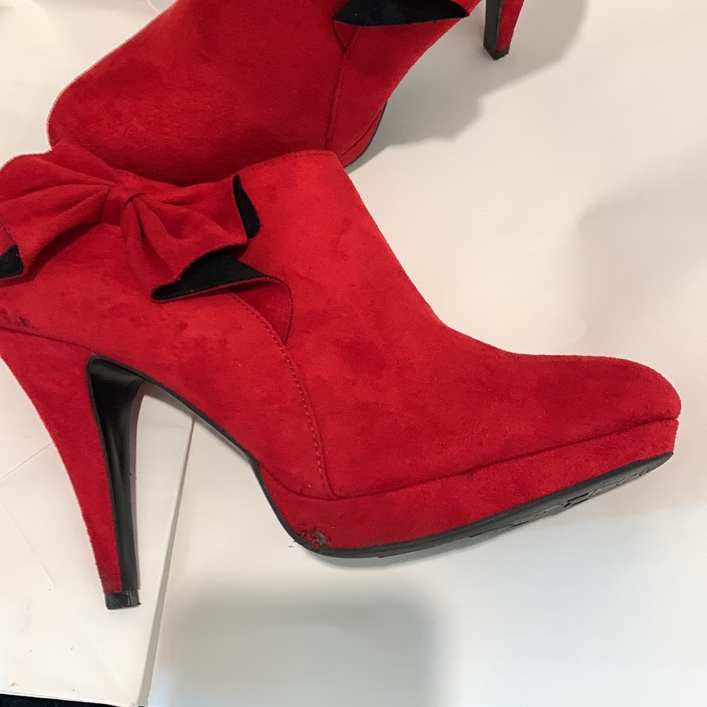 IMPO Red Booties Slight Platform Size 9.5 - Picture 3 of 16